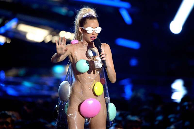 Miley Cyrus en los premios MTV Video Music Adward 2015